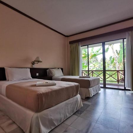 Oyo 89972 Borneo Paradise Beach Hotel Kota Kinabalu Bagian luar foto