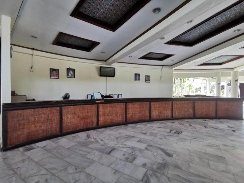 Oyo 89972 Borneo Paradise Beach Hotel Kota Kinabalu Bagian luar foto